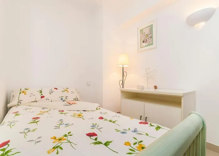 Eureka Sea Views & Comfort